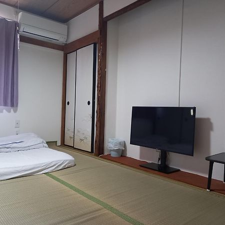 Lucky House Guest House Osaka Exterior photo