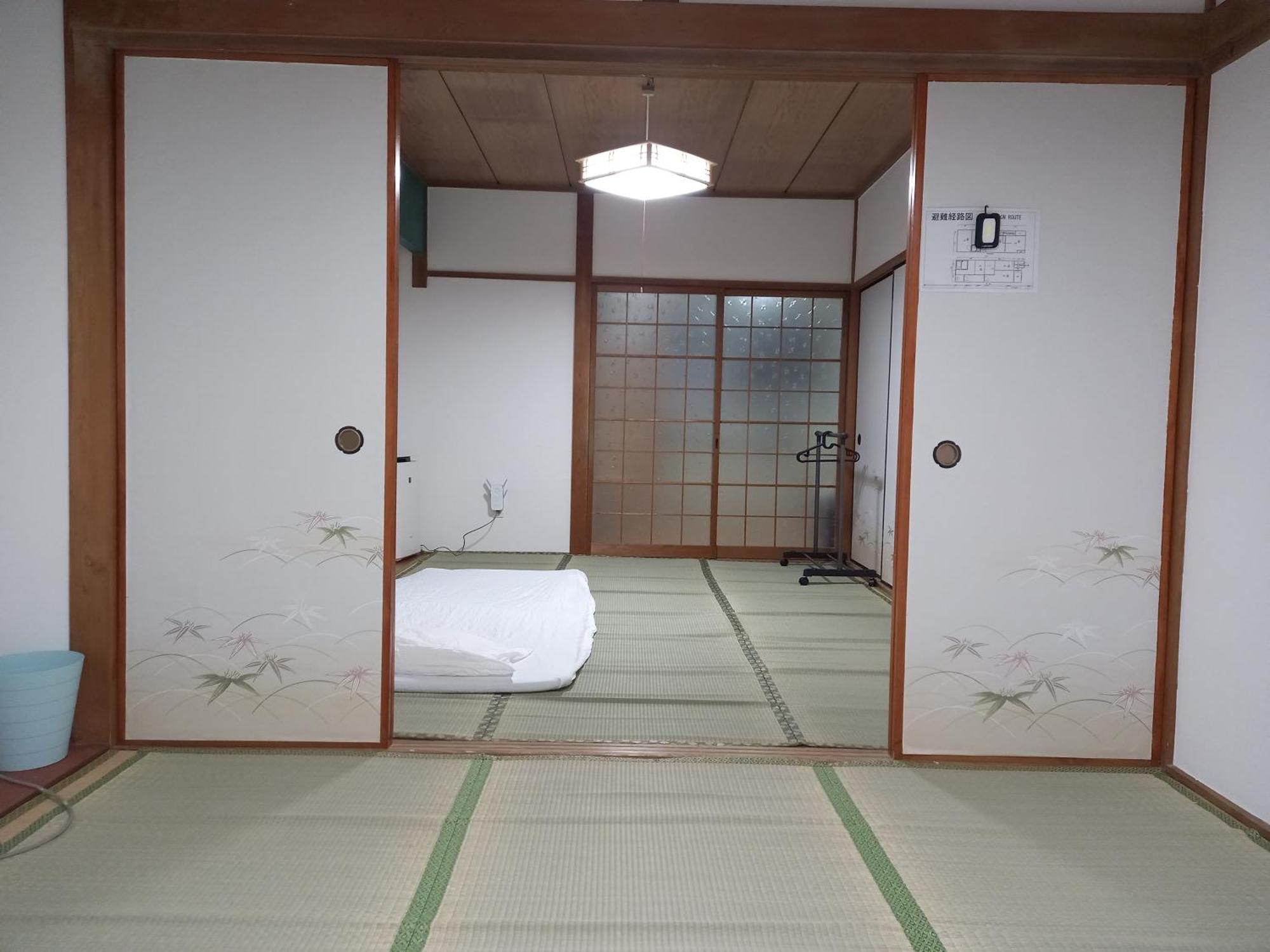 Lucky House Guest House Osaka Exterior photo